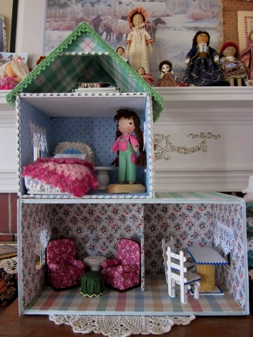 Кукольный домик из коробки поэтапно